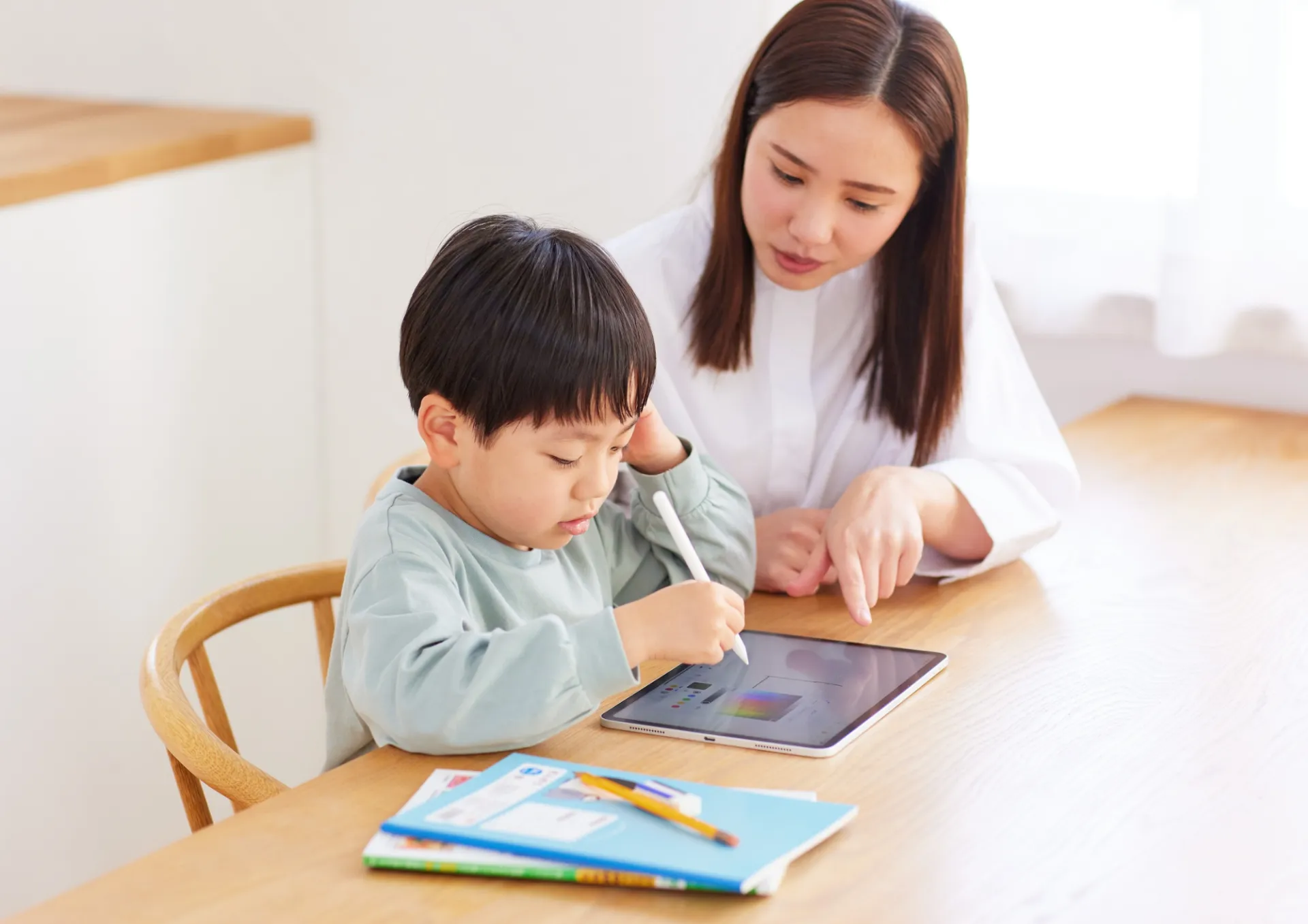 塾のデメリットを避けるための家庭でできる学習サポート術